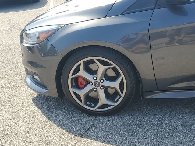 Used 2018 Ford Focus ST FWD image 8