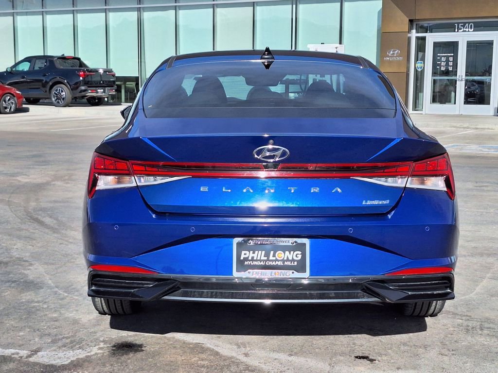 Certified 2021 Hyundai Elantra Limited image 4
