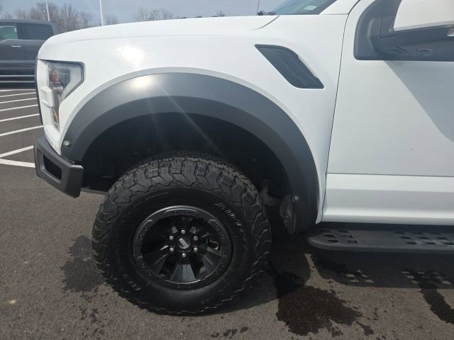 Used 2018 Ford F150 Raptor w/ Equipment Group 802A Luxury image 12