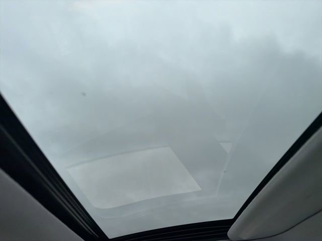 Used 2017 Toyota Prius Four FWD image 13