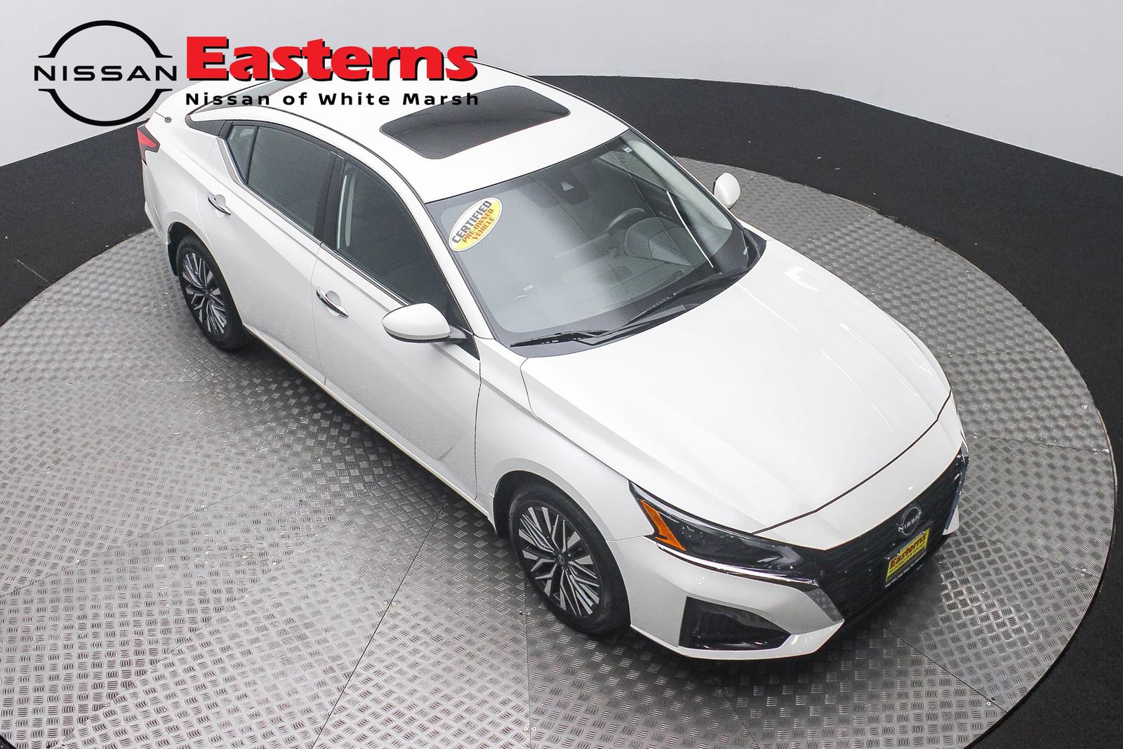 Used 2023 Nissan Altima 2.5 SV w/ SV Premium Package AWD/4WD image 3