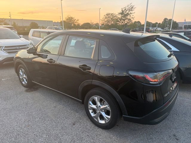 Used 2024 Honda HR-V LX image 2