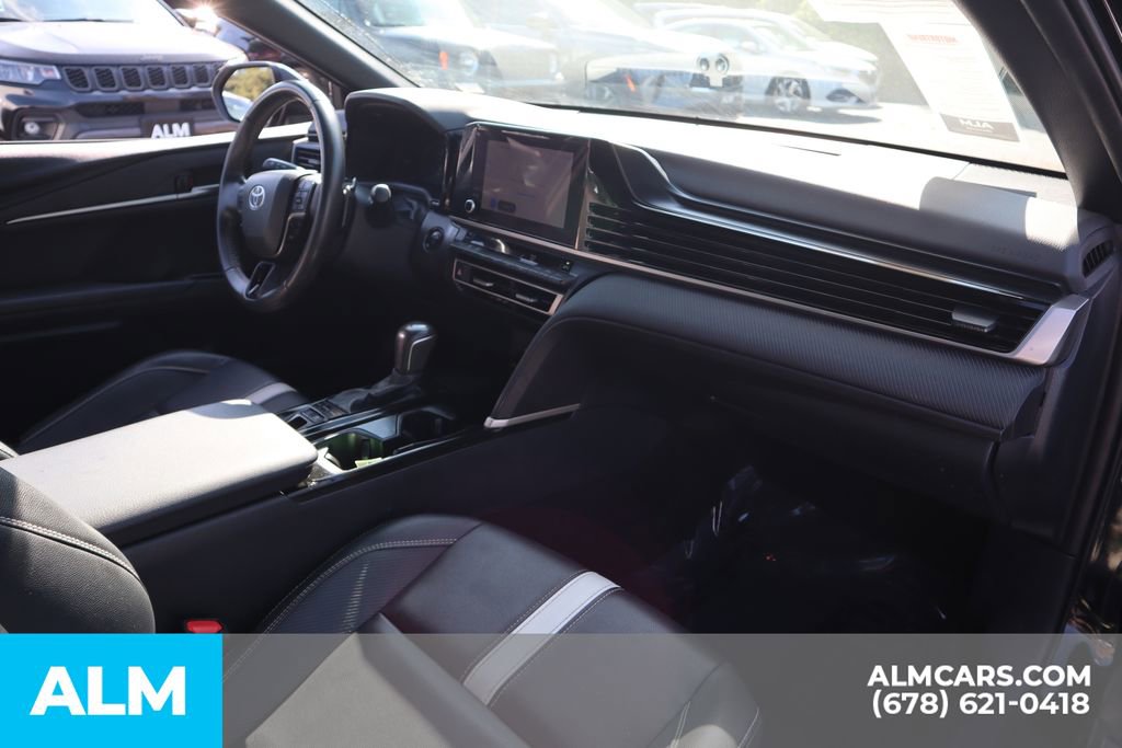 Used 2025 Toyota Camry SE image 23