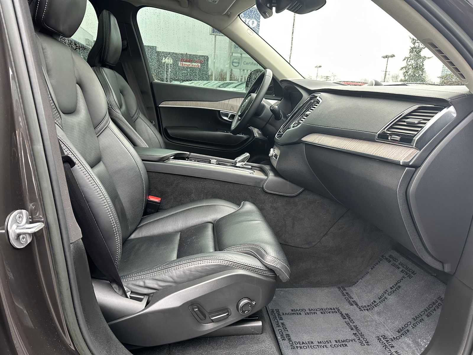 Certified 2023 Volvo XC90 T8 Ultimate image 10