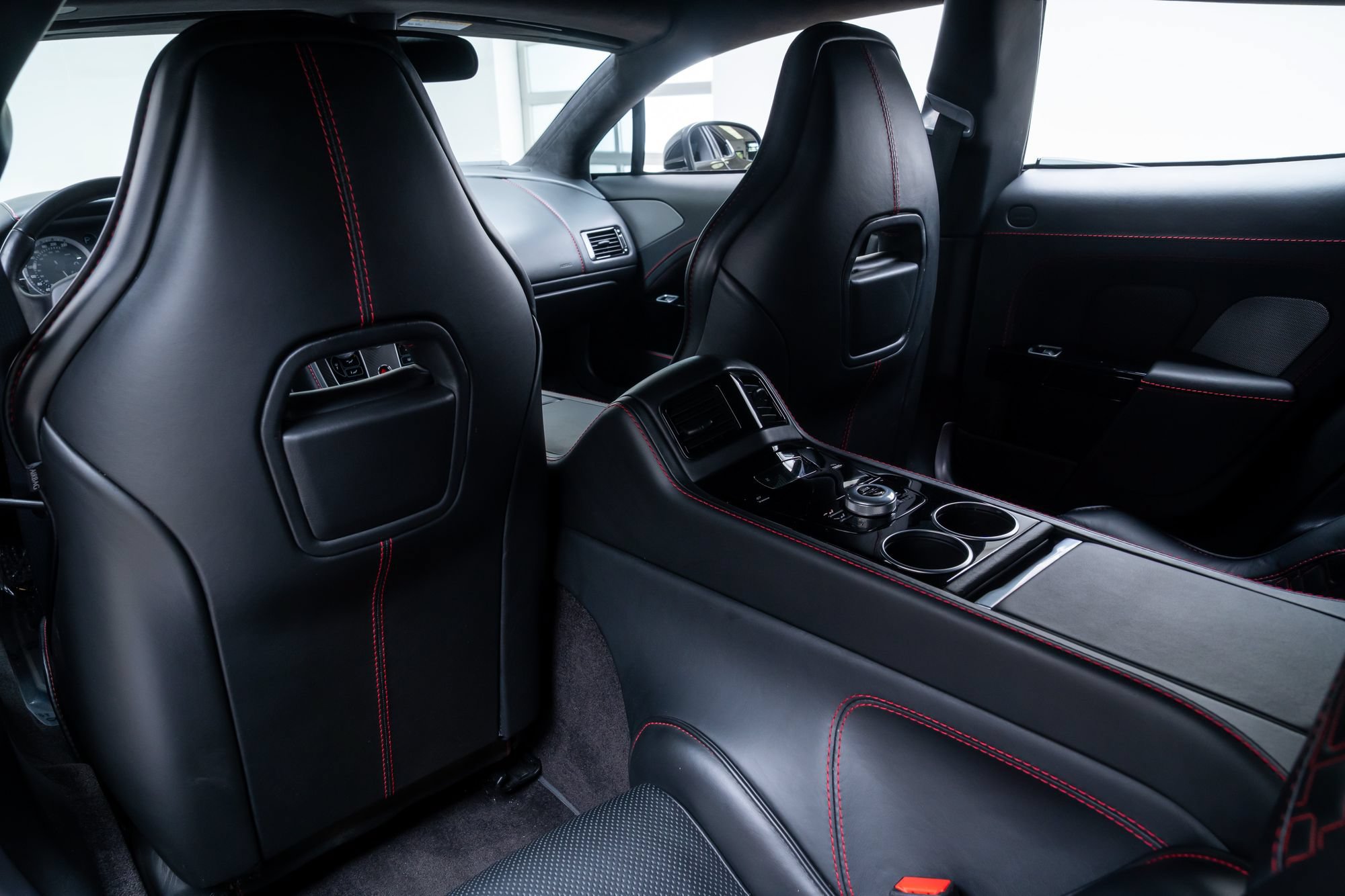 Used 2017 Aston Martin Rapide S RWD image 26