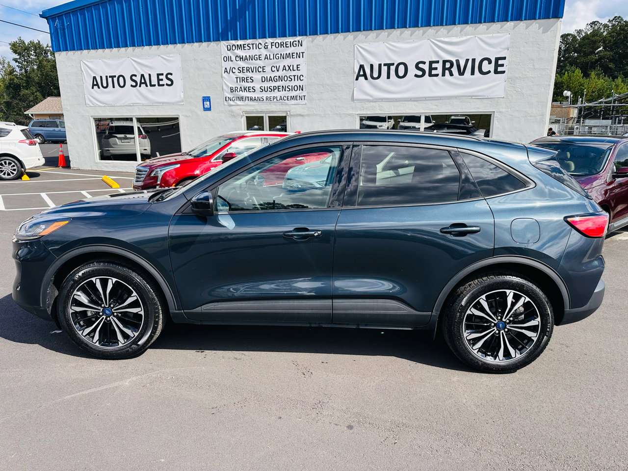 Used 2022 Ford Escape SEL w/ SEL Stealth AWD Package image 2