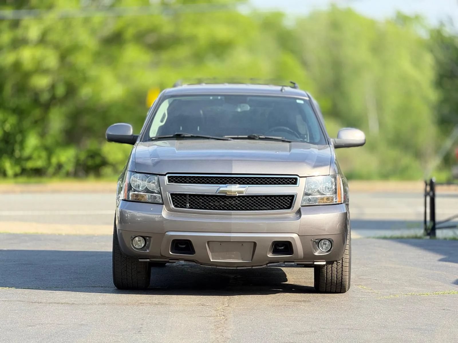 Used 2011 Chevrolet Tahoe LT AWD/4WD image 2