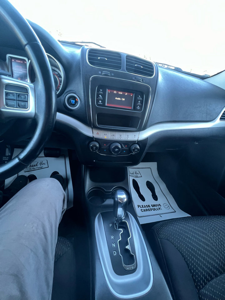 Used 2013 Dodge Journey SE image 24