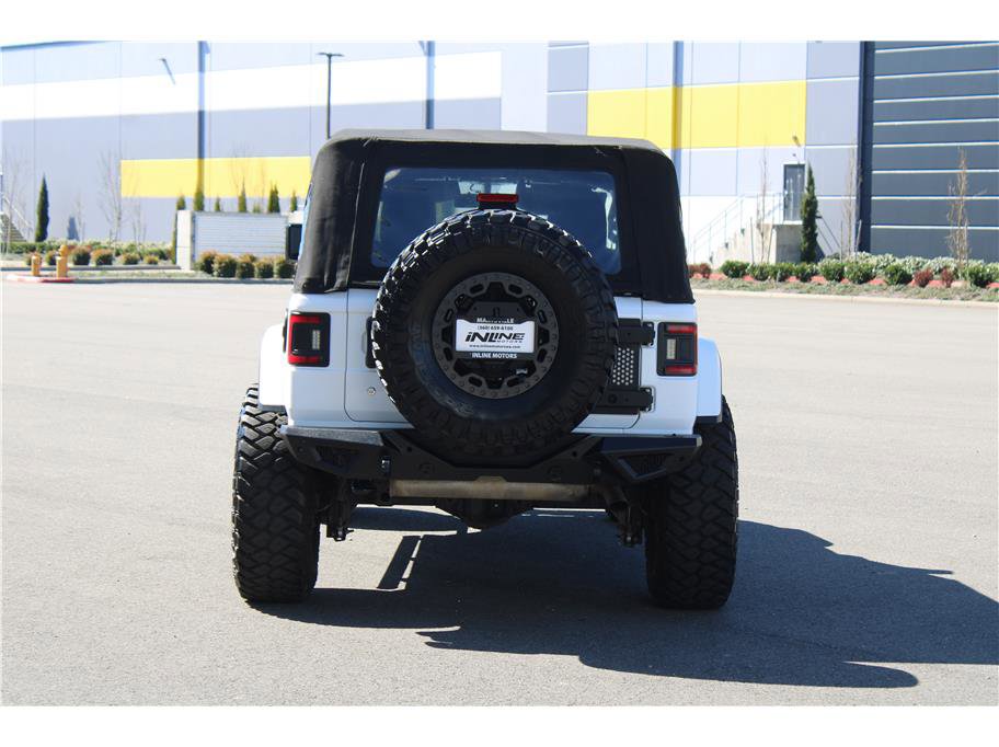 Used 2018 Jeep Wrangler Unlimited Sahara w/ Uconnect 4C Nav & Sound Group image 3