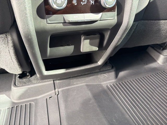 Used 2024 Chevrolet Traverse LT image 29