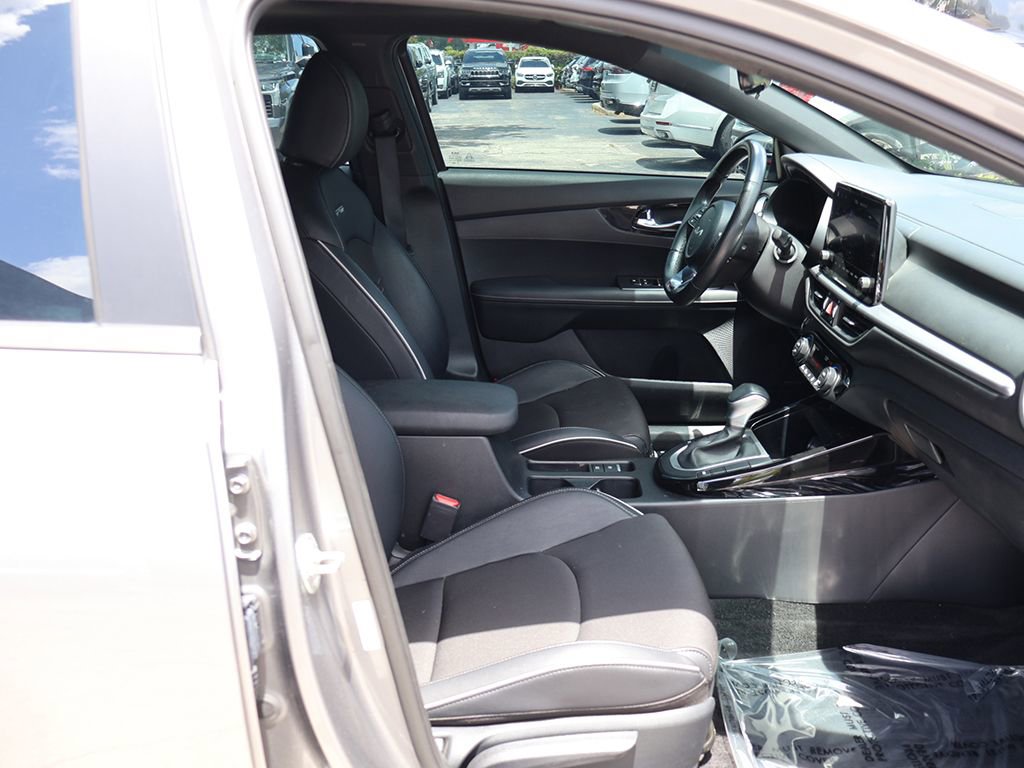 Used 2024 Kia Forte GT-Line w/ GT-Line Premium Package FWD image 31