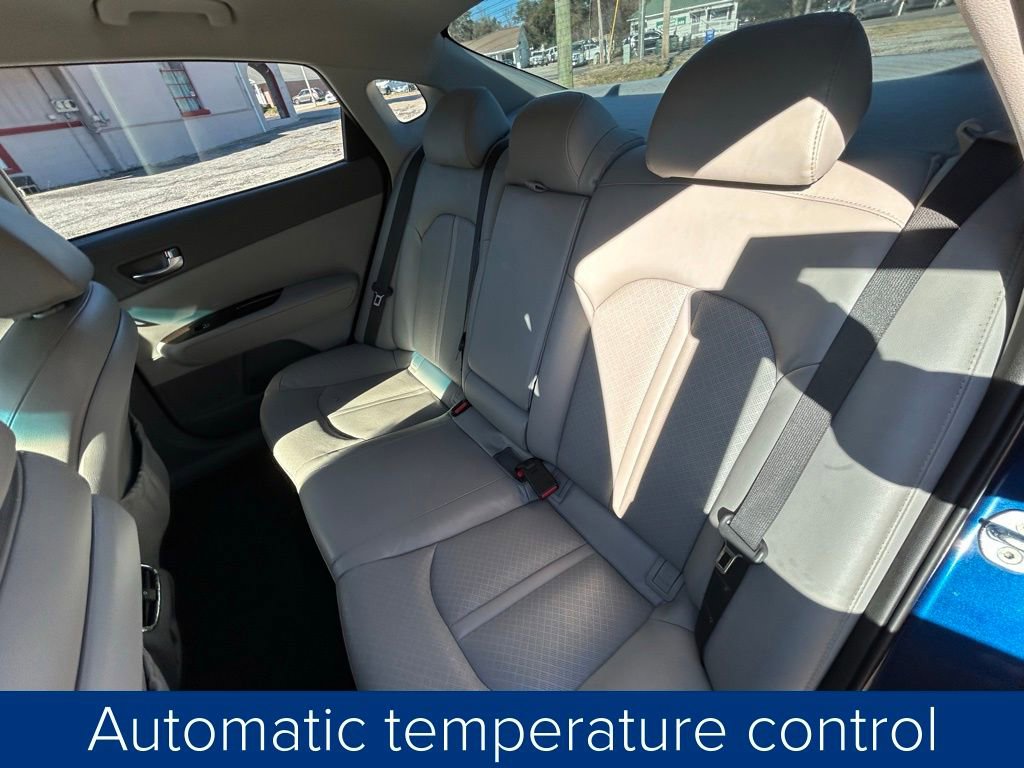 Used 2016 Kia Optima EX image 17