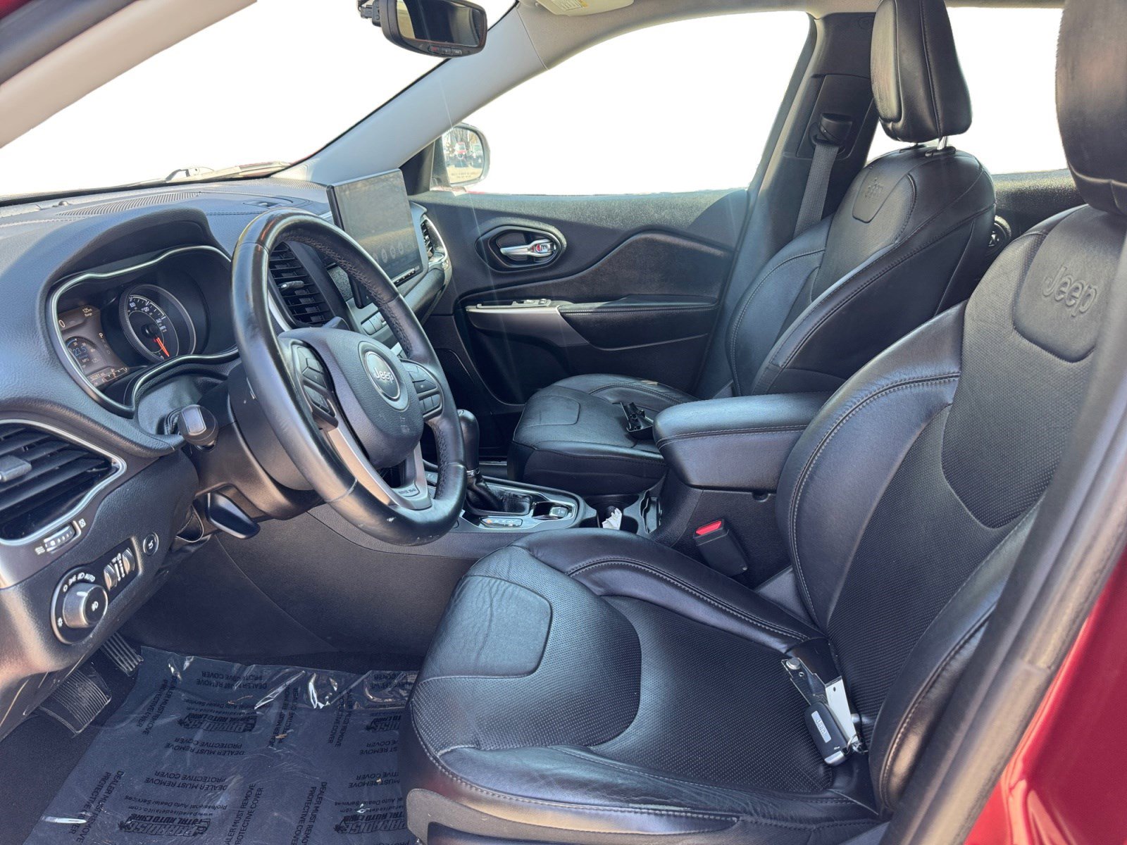 Used 2019 Jeep Cherokee Limited image 9