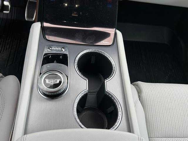 New 2026 Cadillac Vistiq Sport w/ LPO, Floor Liner Package image 17