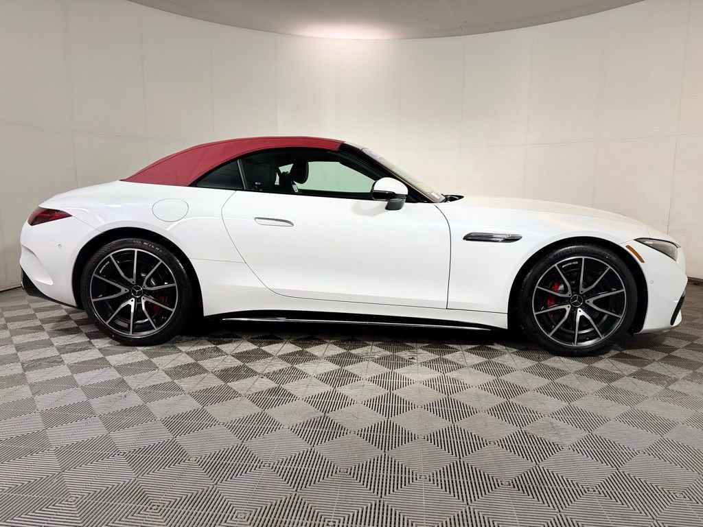 Used 2023 Mercedes-Benz SL 55 AMG 4MATIC w/ Driver Assistance Package image 7