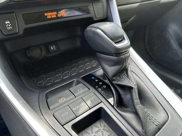 Used 2019 Toyota RAV4 XLE Premium FWD image 20
