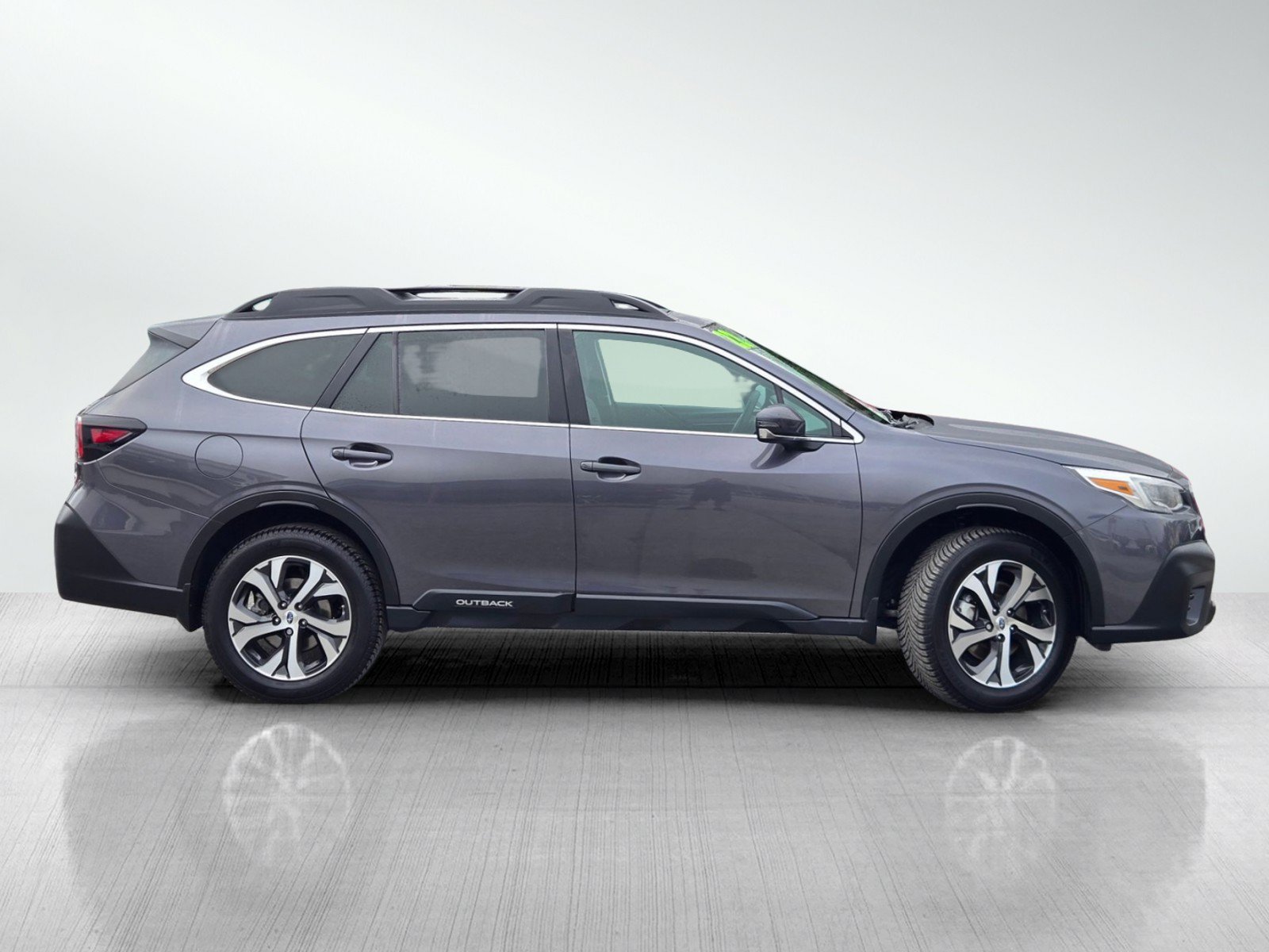 Used 2022 Subaru Outback Limited w/ Popular Package #2 AWD/4WD image 3