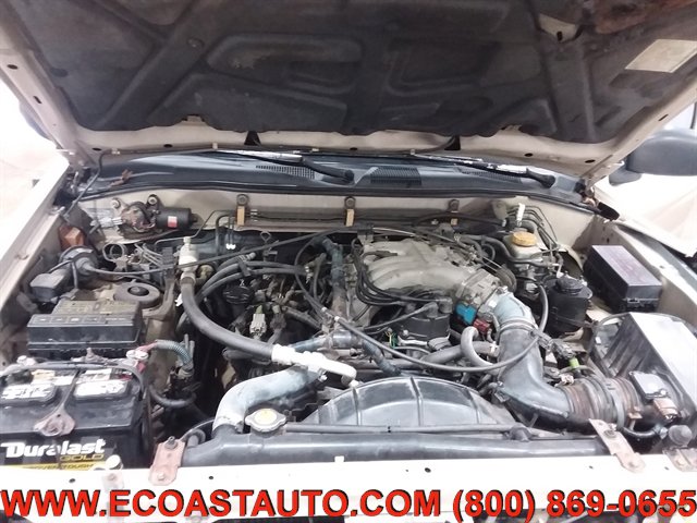 Used 1998 Nissan Pathfinder SE AWD/4WD image 9