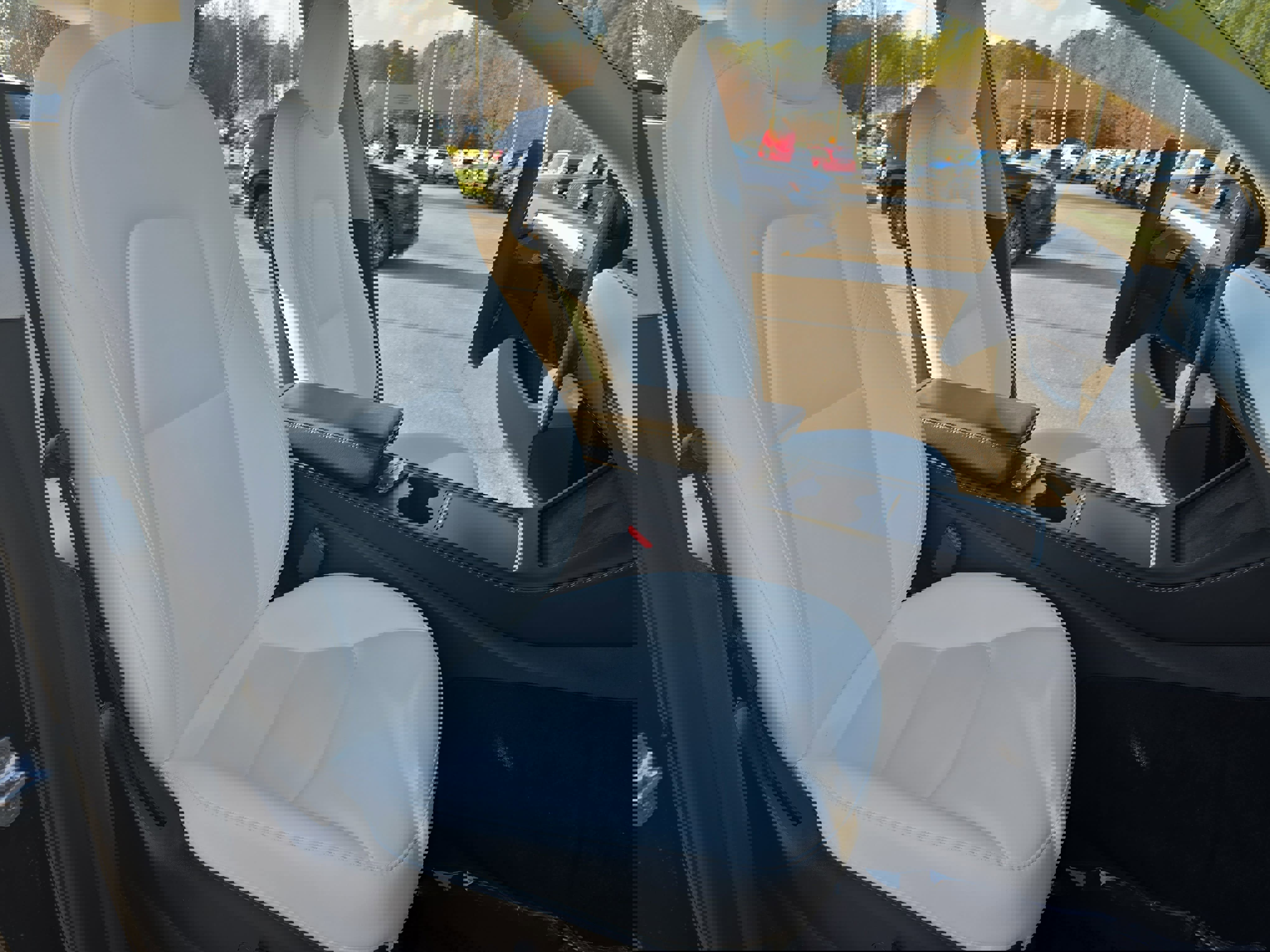 Used 2023 Tesla Model Y Long Range image 10