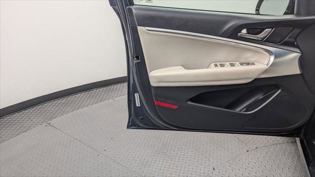 Used 2024 Genesis G70 2.5T image 13