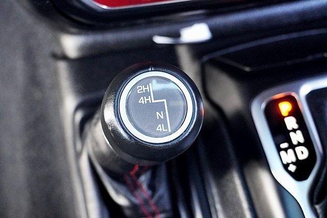 Used 2020 Jeep Gladiator Rubicon AWD/4WD image 34