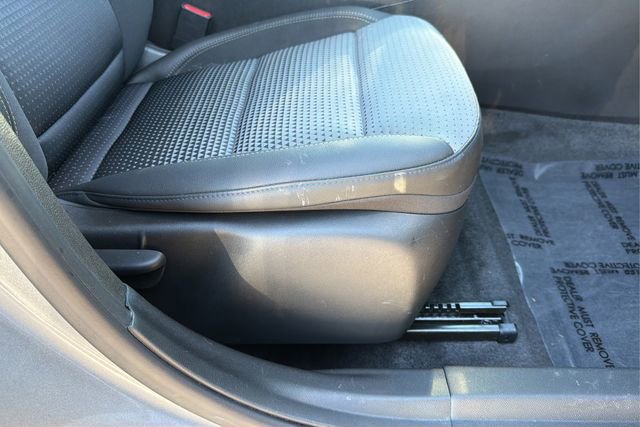 Certified 2025 Chevrolet Trax LT w/ Driver Confidence Package image 21