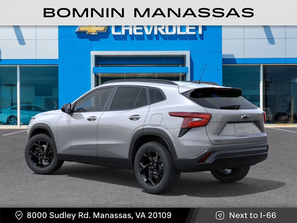 New 2026 Chevrolet Trax LT w/ Midnight Edition FWD image 4