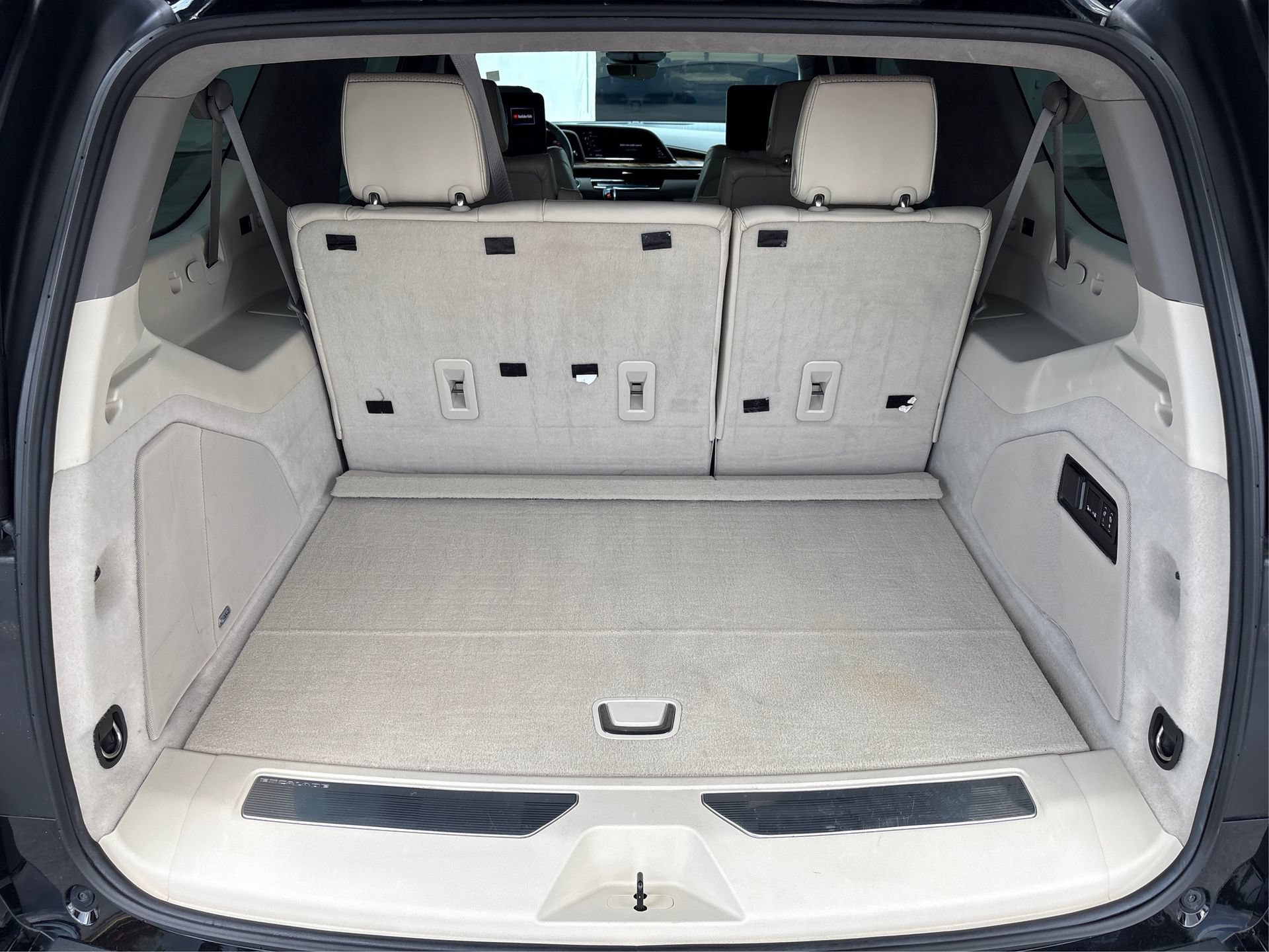 Certified 2023 Cadillac Escalade ESV Sport Platinum w/ LPO, ONYX Package RWD image 13