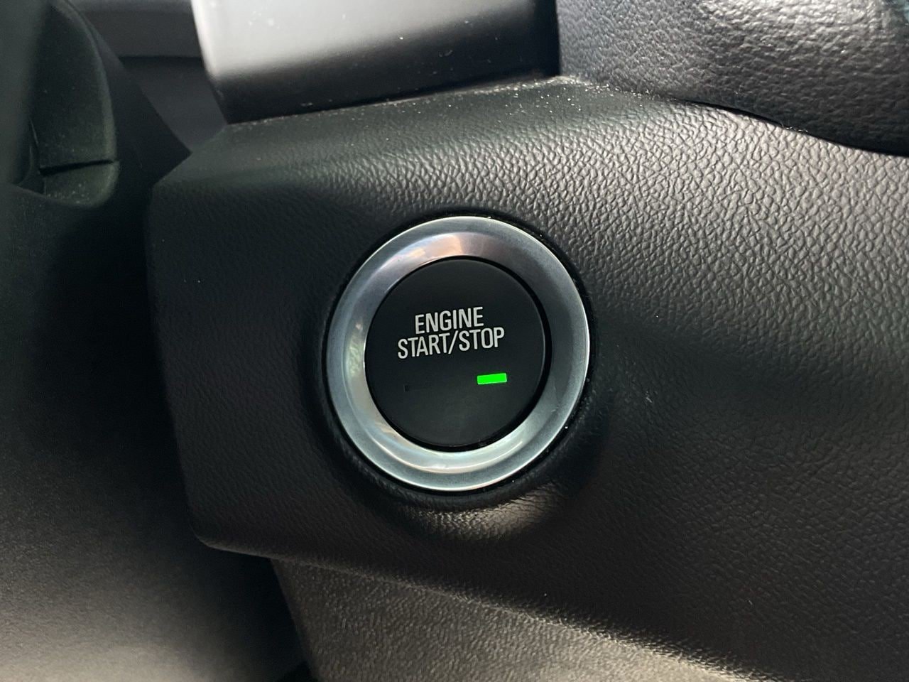 Used 2024 GMC Terrain SLE FWD image 29