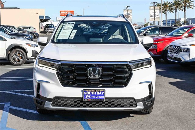 Used 2023 Honda Pilot Elite image 2