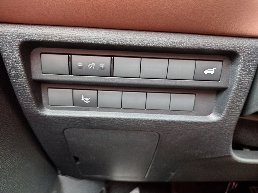 New 2025 Mitsubishi Outlander SEL image 24