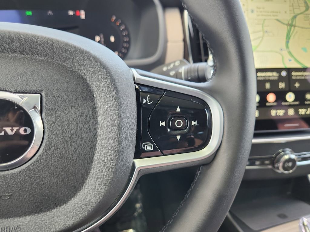 New 2026 Volvo XC90 B6 Plus w/ Protection Package Premier AWD/4WD image 18