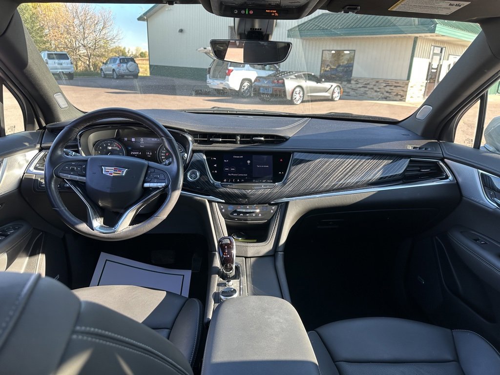 Used 2024 Cadillac XT6 Premium Luxury image 25