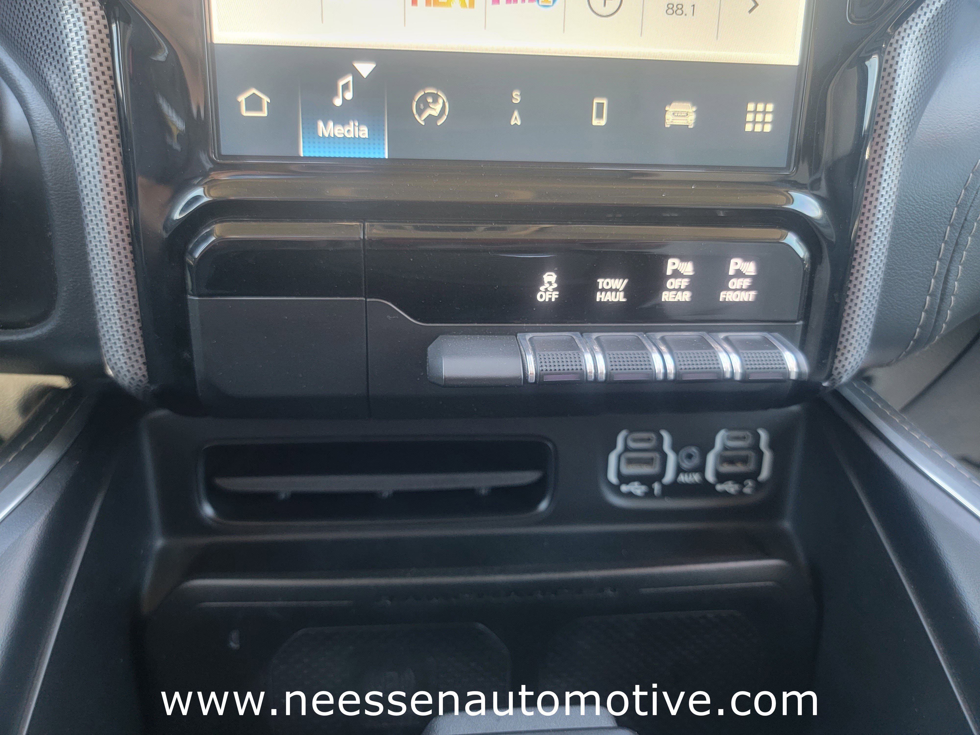 Used 2022 RAM 1500 Limited image 24