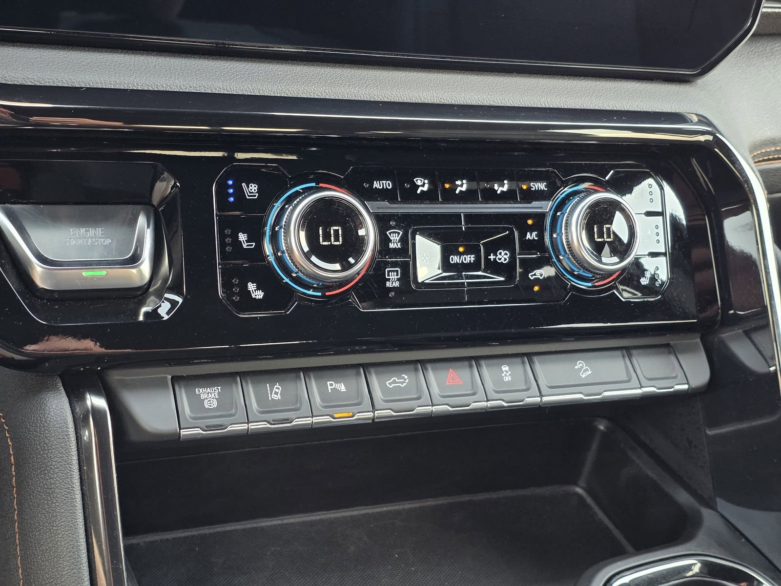 Used 2024 GMC Sierra 2500 AT4 w/ AT4 Preferred Package image 20