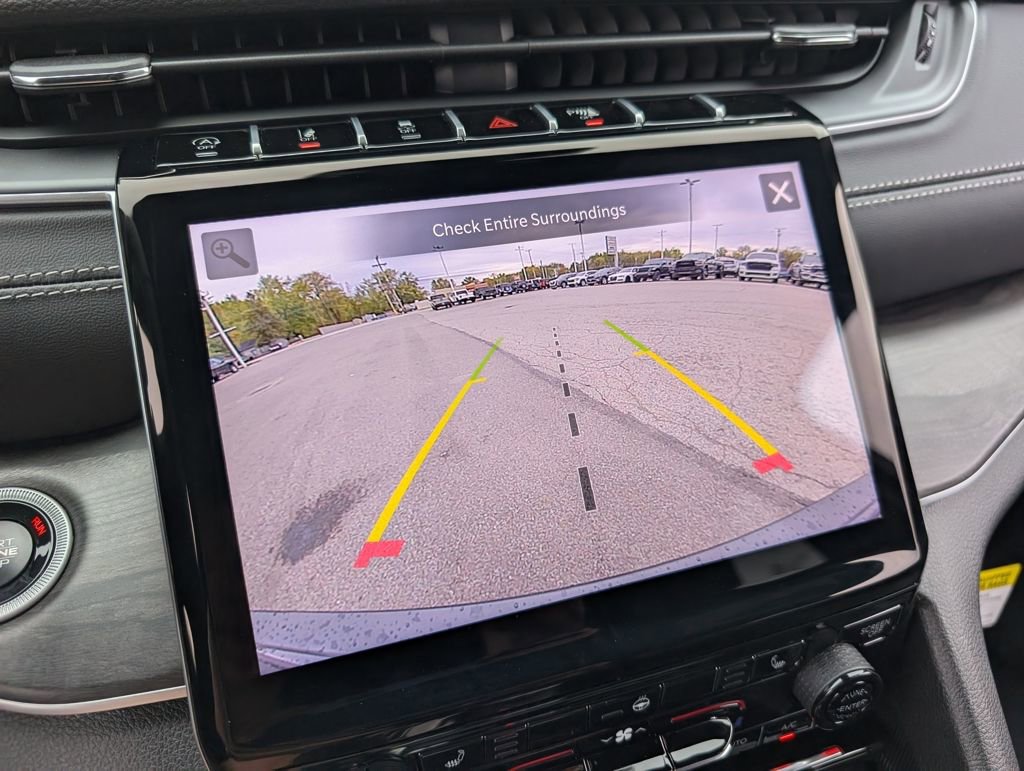 New 2025 Jeep Grand Cherokee Limited w/ Black Appearance Package image 26