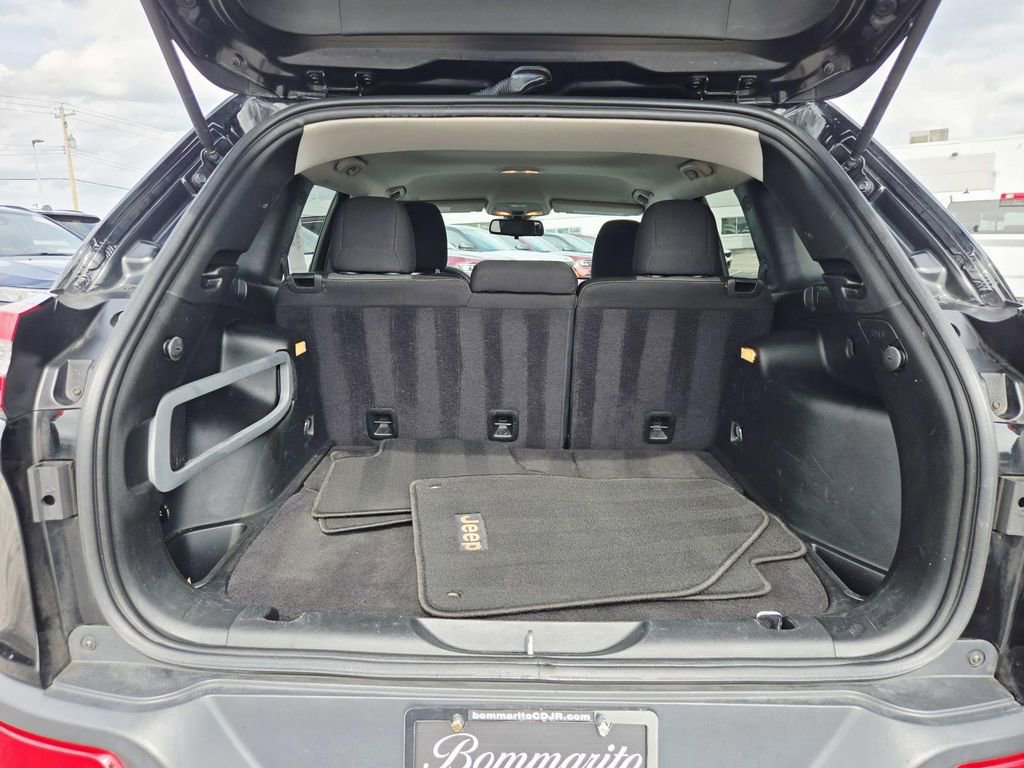 Used 2018 Jeep Cherokee Latitude image 13