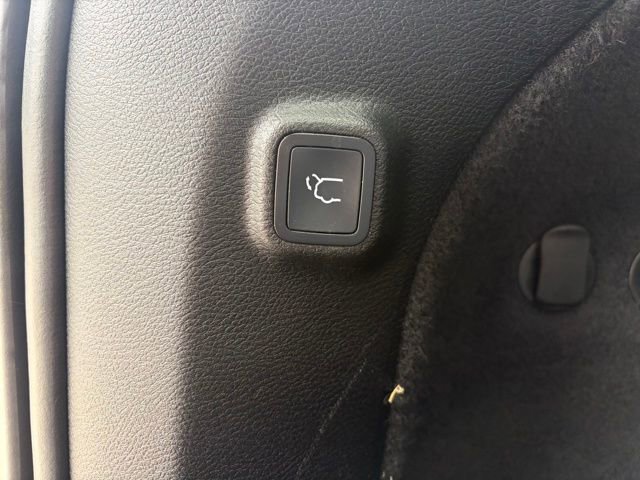 Used 2022 Jeep Cherokee Limited w/ Elite Package image 28