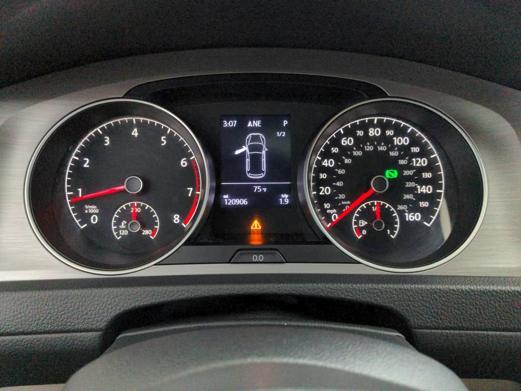 Used 2017 Volkswagen Golf Wolfsburg Edition FWD image 29