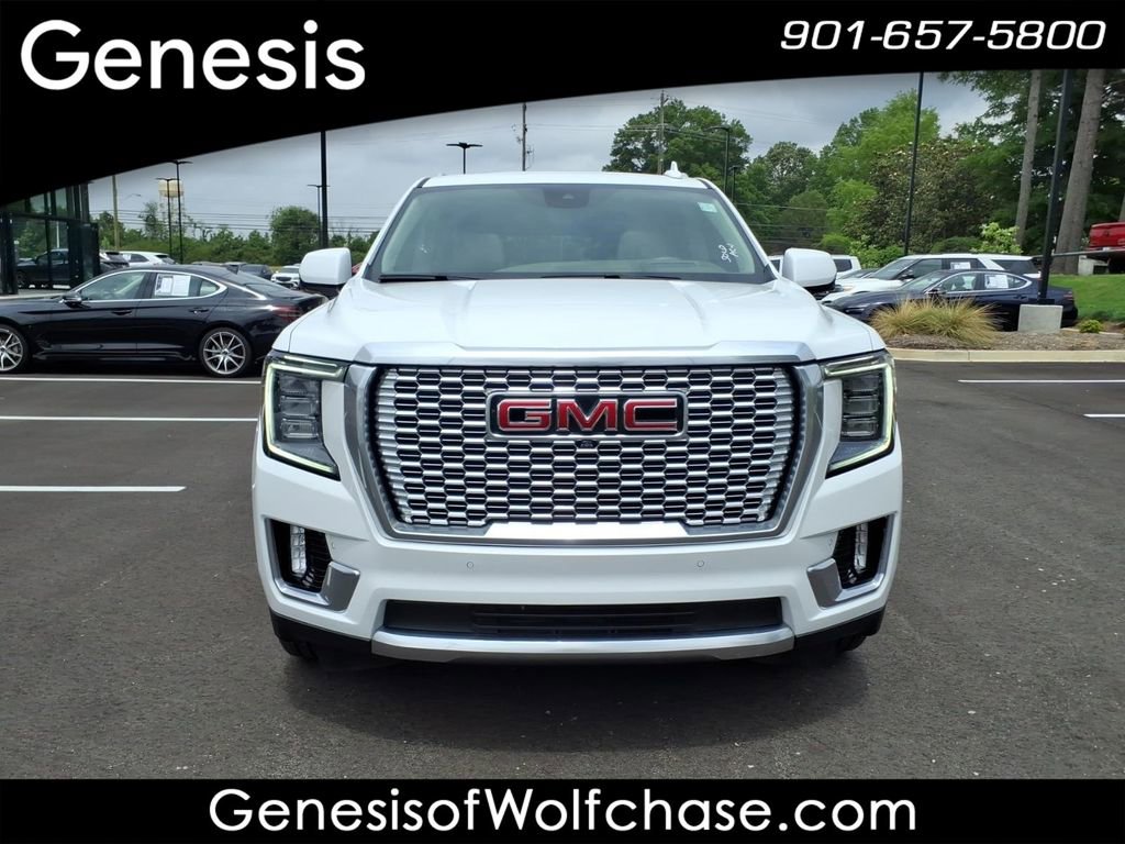 Used 2023 GMC Yukon XL Denali w/ Denali Reserve Package AWD/4WD image 8