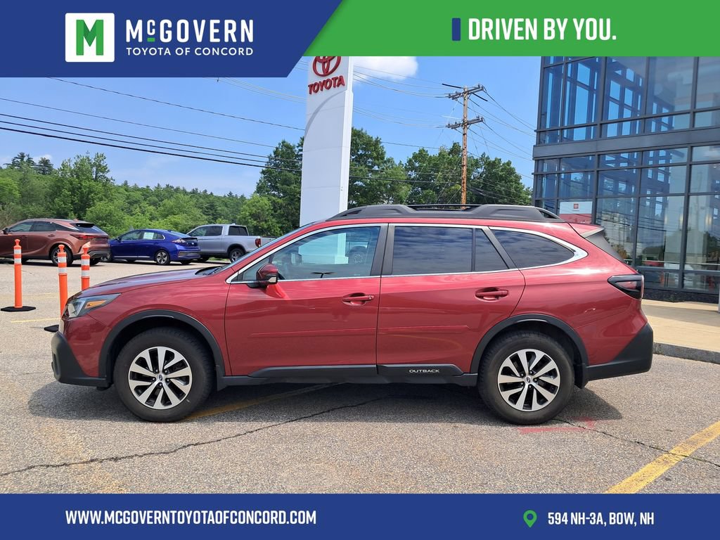 Used 2022 Subaru Outback Premium AWD/4WD image 2