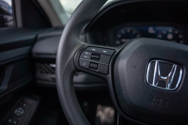 Used 2025 Honda Accord SE image 19