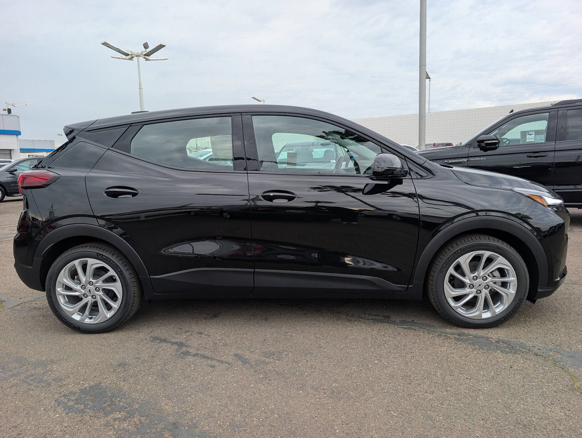 New 2027 Chevrolet Bolt LT FWD image 7