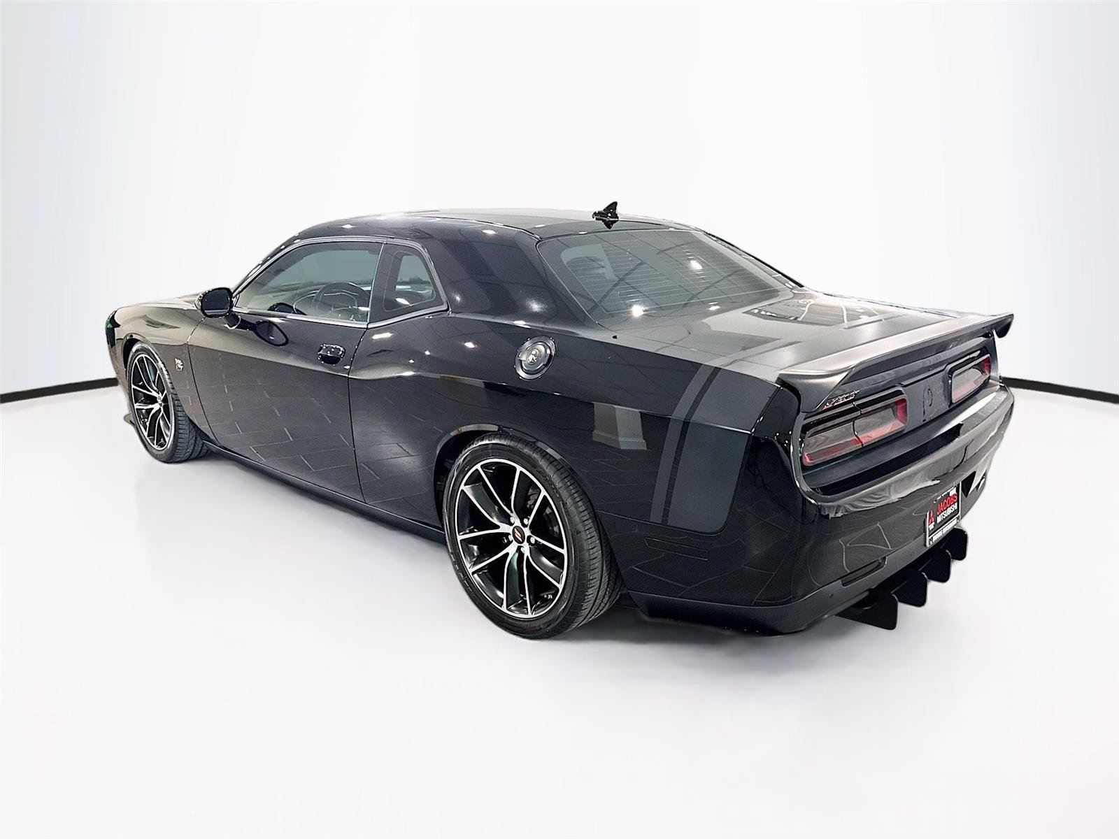Used 2016 Dodge Challenger R/T Scat Pack RWD image 27