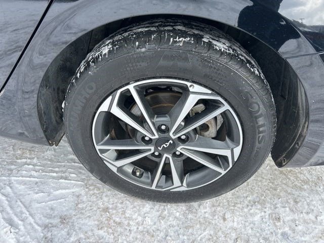 Used 2024 Kia Forte LXS image 46