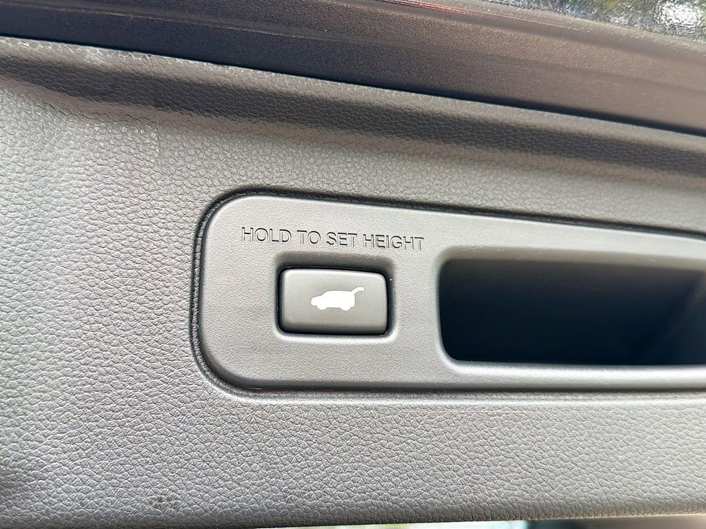 Used 2023 Honda Pilot EX-L image 39