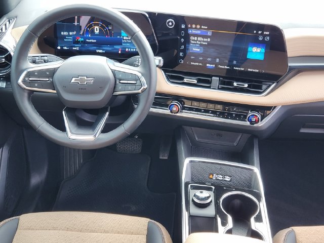 Used 2026 Chevrolet Equinox ACTIV w/ Safety and Technology Package AWD/4WD image 29