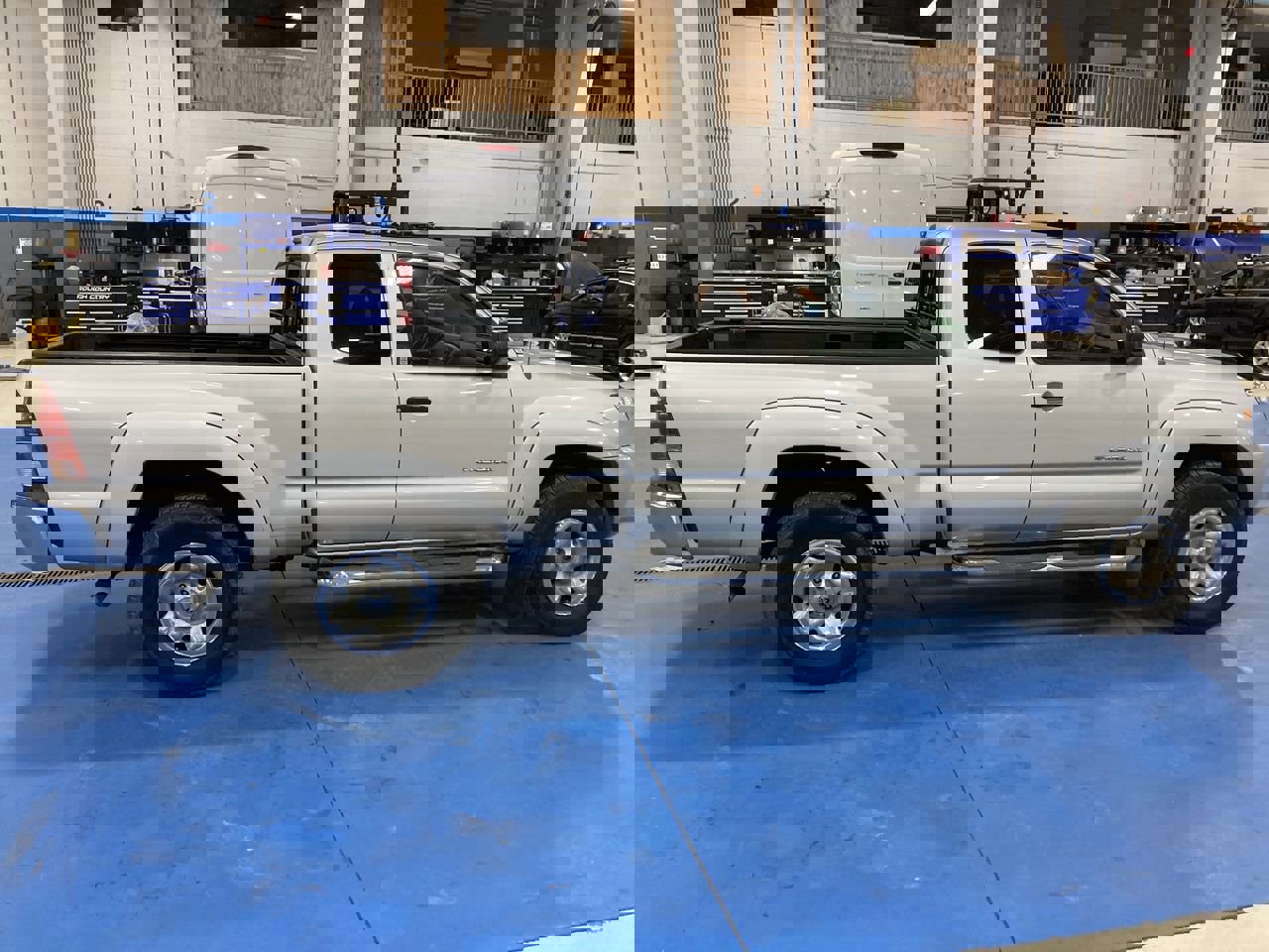 Used 2007 Toyota Tacoma PreRunner image 8