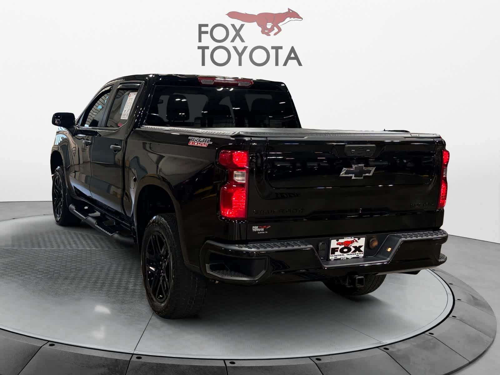 Used 2025 Chevrolet Silverado 1500 Custom Trail Boss w/ Turbomax Blackout Package AWD/4WD image 4