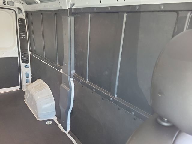 Used 2025 RAM ProMaster 2500 w/ Convenience Group FWD image 16